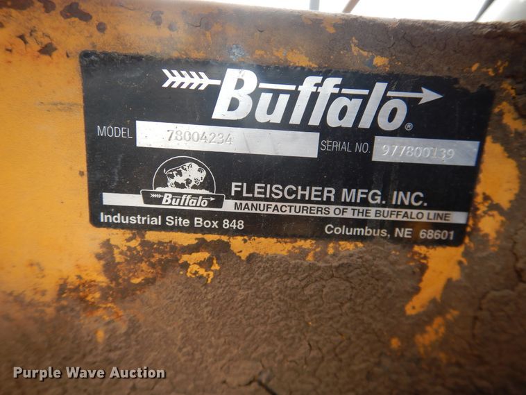 image for item DJ4951 Buffalo 78004234 round bale accumulator trailer