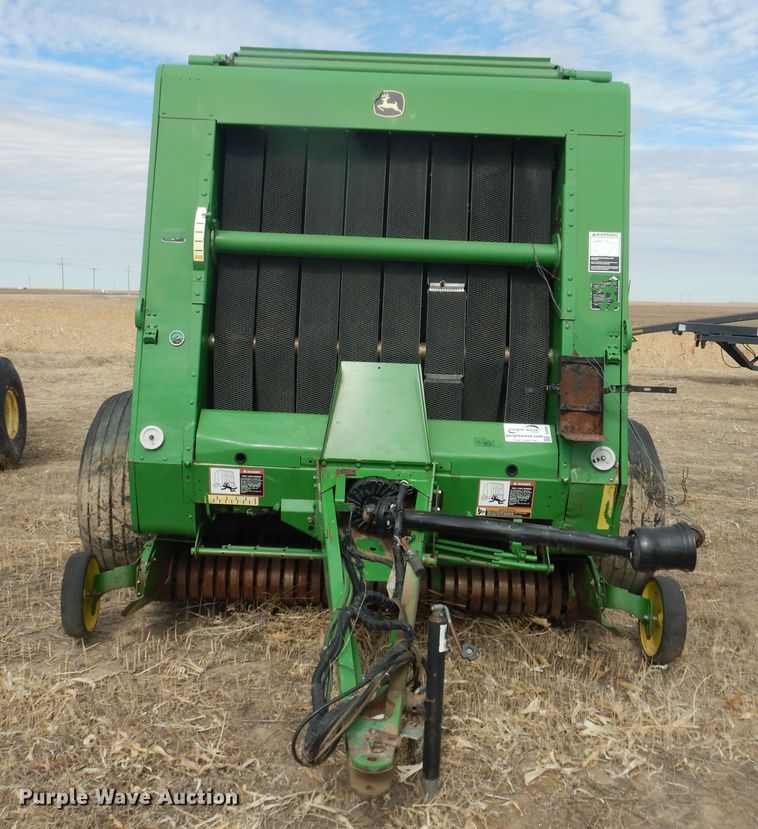 image for item DJ4953 2004 John Deere 567  round baler