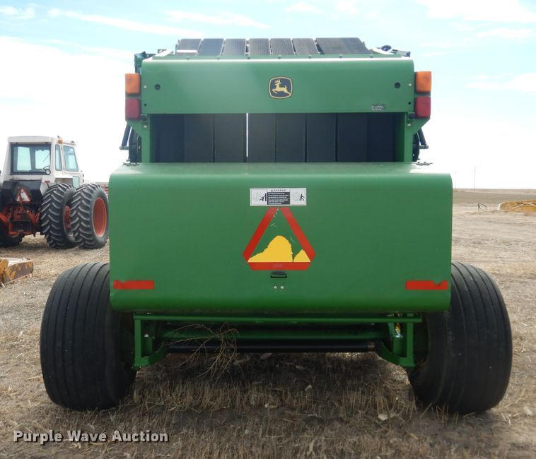 image for item DJ4953 2004 John Deere 567  round baler