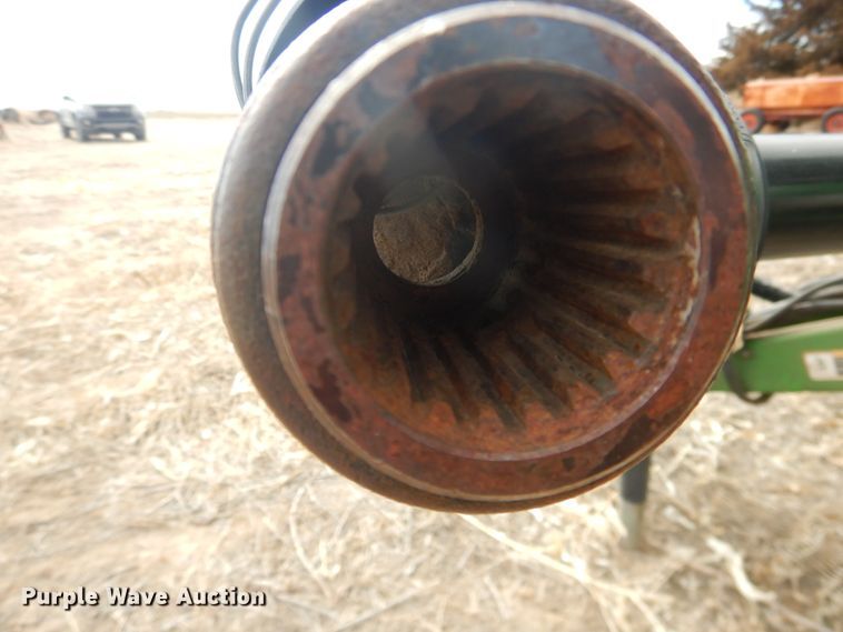 image for item DJ4953 2004 John Deere 567  round baler