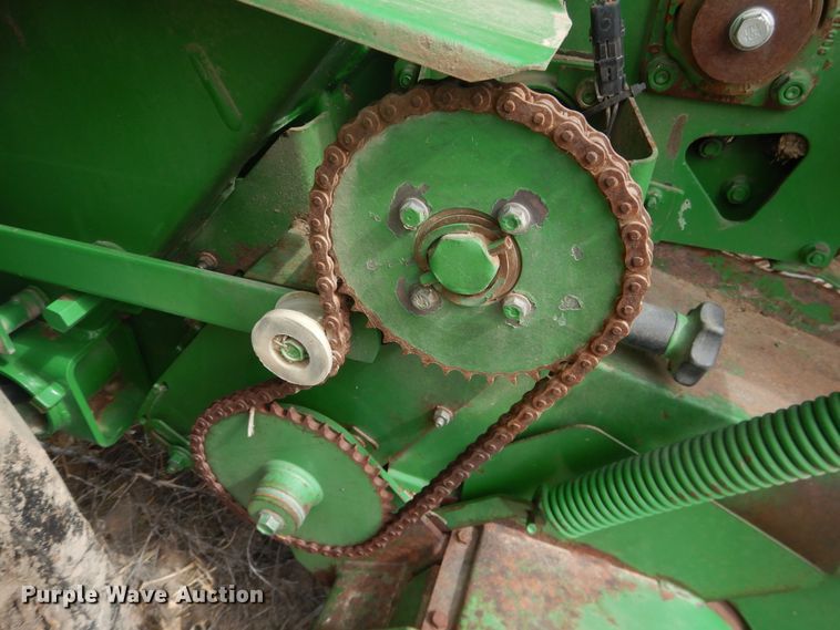 image for item DJ4953 2004 John Deere 567  round baler