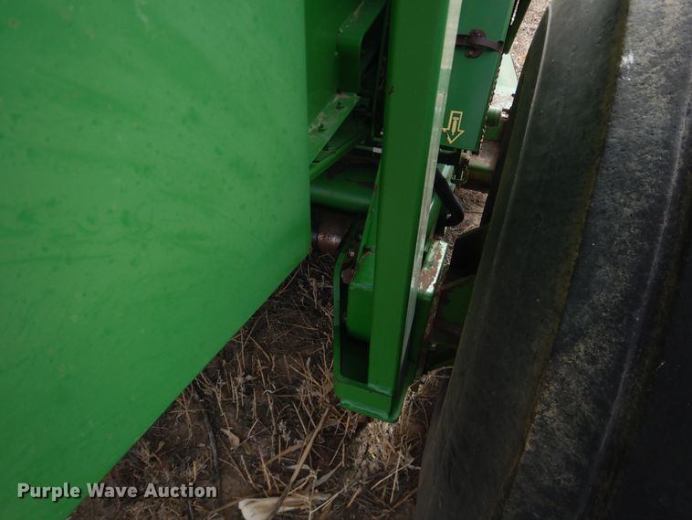 image for item DJ4953 2004 John Deere 567  round baler