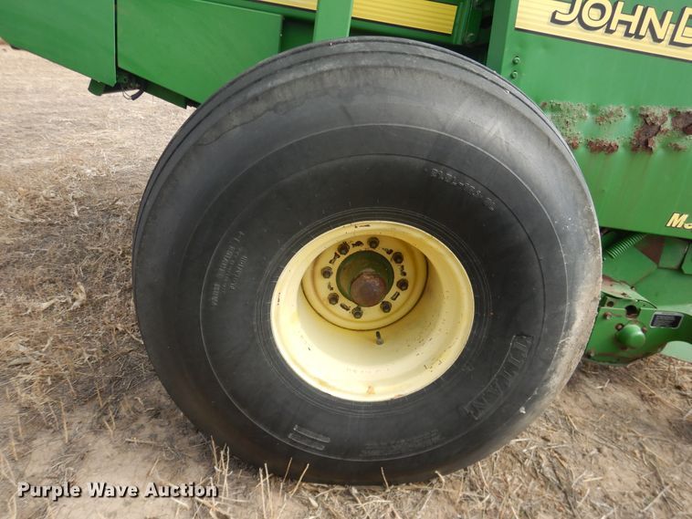image for item DJ4953 2004 John Deere 567  round baler