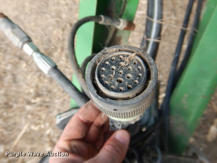 image for item DJ4954 2004 John Deere 567  round baler