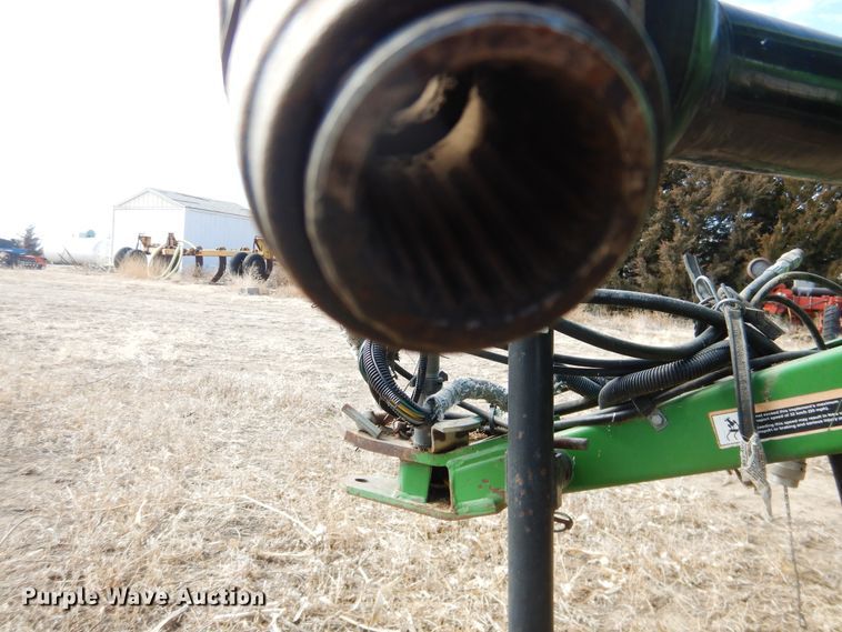 image for item DJ4954 2004 John Deere 567  round baler