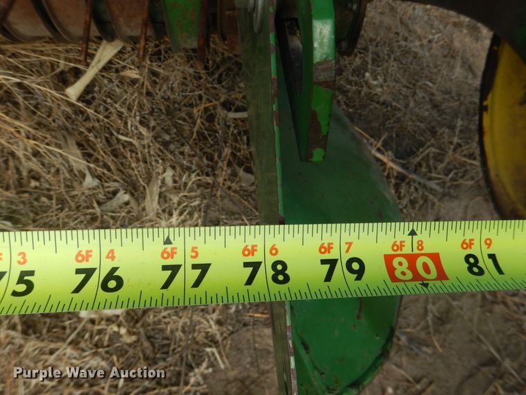 image for item DJ4954 2004 John Deere 567  round baler