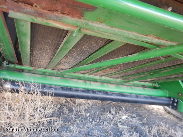 image for item DJ4954 2004 John Deere 567  round baler