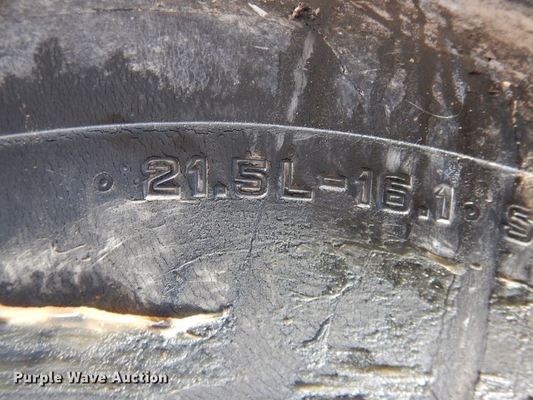 image for item DJ4954 2004 John Deere 567  round baler