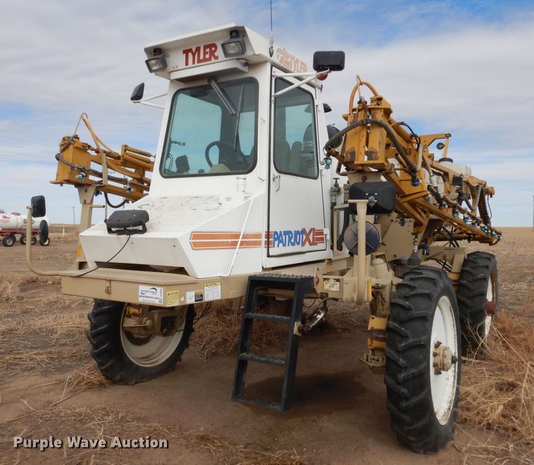 image for item DJ4955 2000 Tyler Patriot XL  sprayer