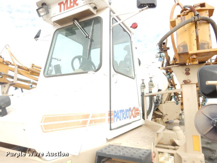 image for item DJ4955 2000 Tyler Patriot XL  sprayer