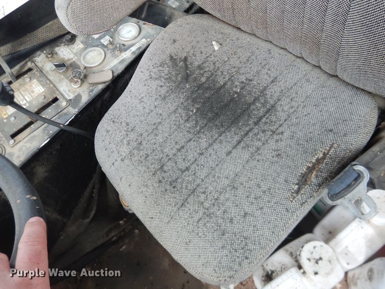 image for item DJ4955 2000 Tyler Patriot XL  sprayer