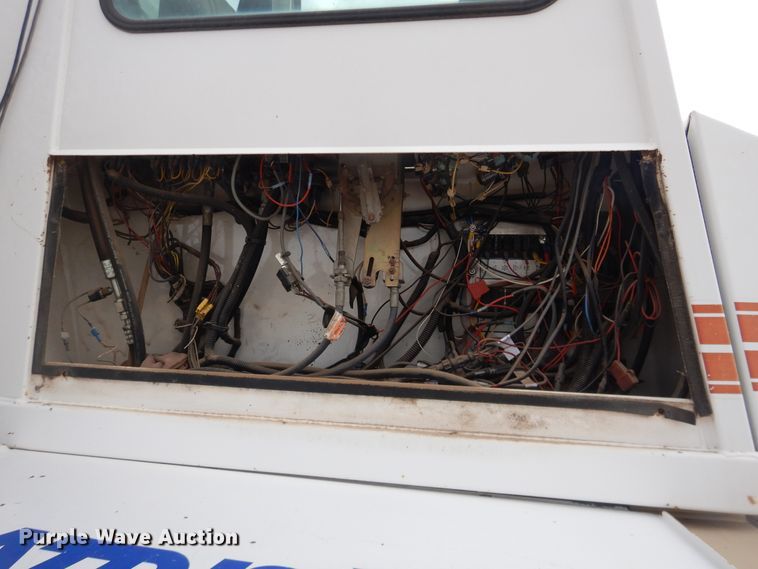 image for item DJ4955 2000 Tyler Patriot XL  sprayer