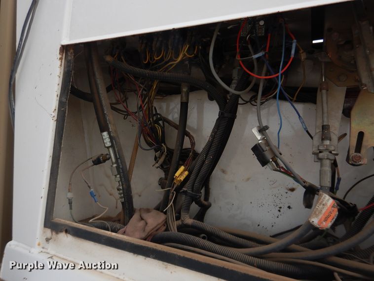 image for item DJ4955 2000 Tyler Patriot XL  sprayer