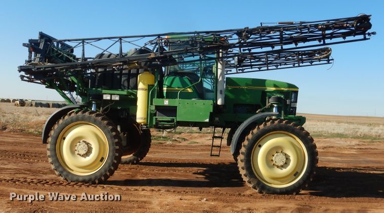 image for item DJ8250 2001 John Deere 4710  sprayer