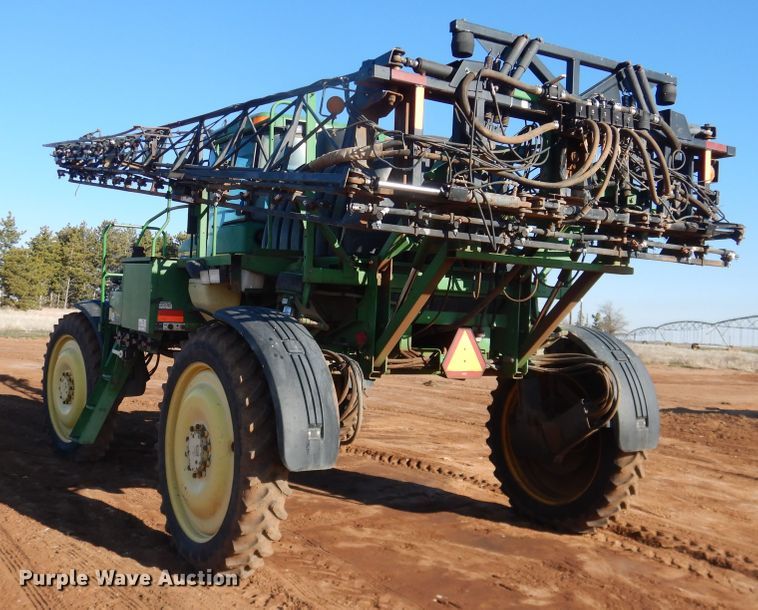 image for item DJ8250 2001 John Deere 4710  sprayer