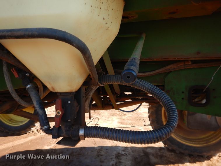 image for item DJ8250 2001 John Deere 4710  sprayer