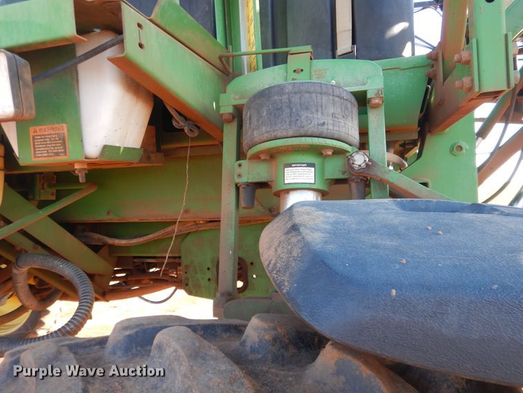 image for item DJ8250 2001 John Deere 4710  sprayer