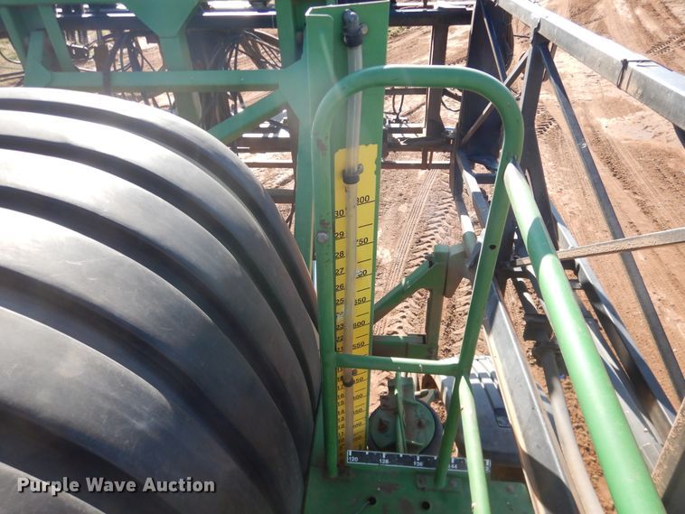 image for item DJ8250 2001 John Deere 4710  sprayer