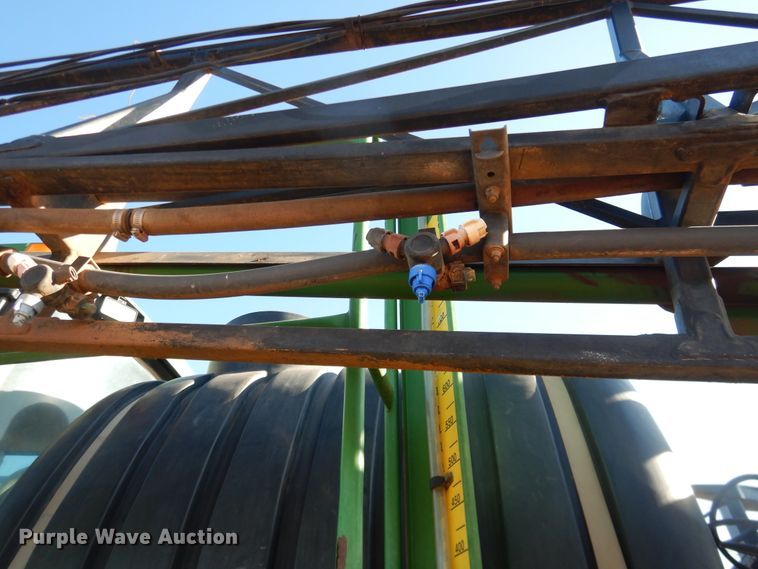 image for item DJ8250 2001 John Deere 4710  sprayer