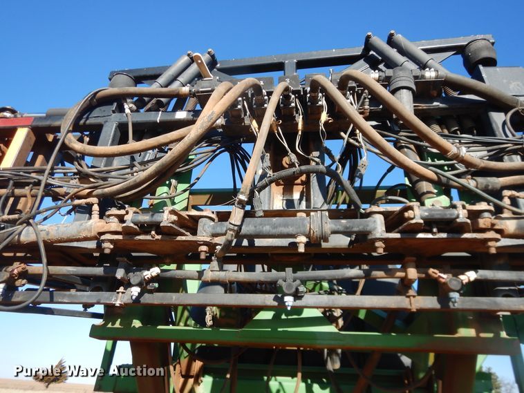 image for item DJ8250 2001 John Deere 4710  sprayer
