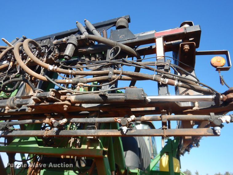 image for item DJ8250 2001 John Deere 4710  sprayer