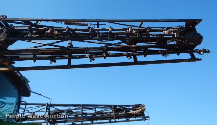 image for item DJ8250 2001 John Deere 4710  sprayer