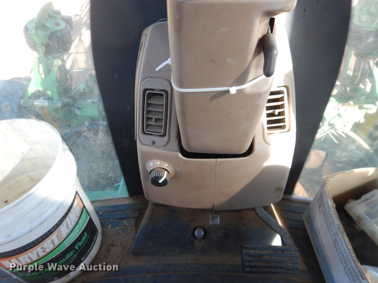 image for item DJ8250 2001 John Deere 4710  sprayer