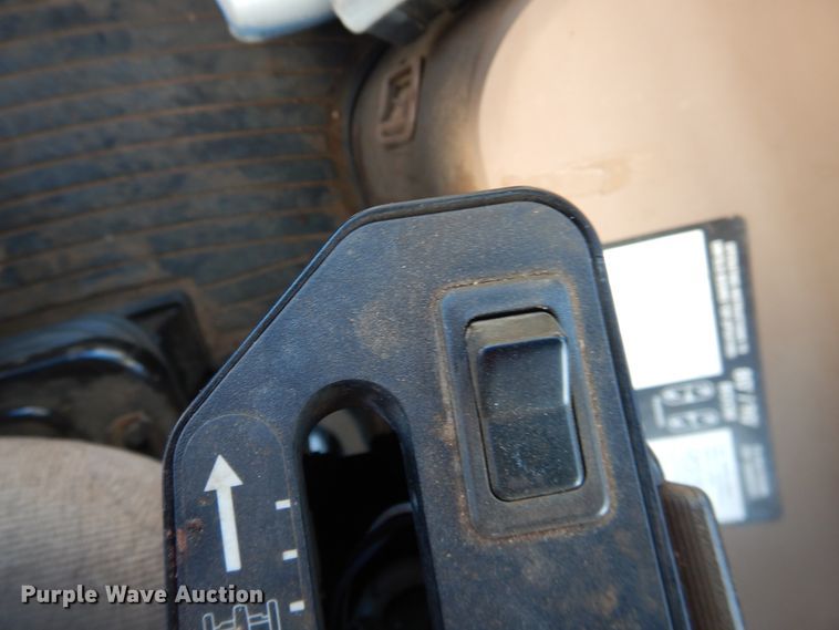 image for item DJ8250 2001 John Deere 4710  sprayer