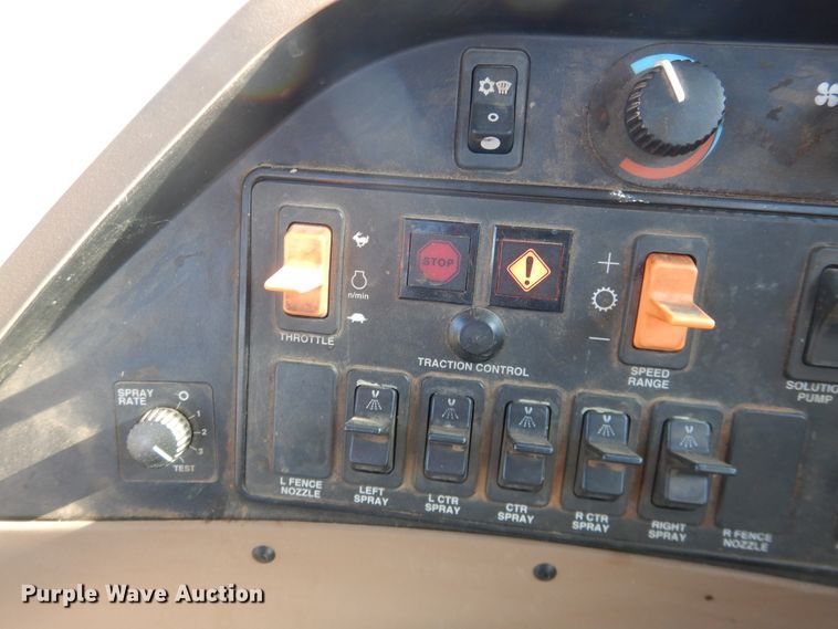 image for item DJ8250 2001 John Deere 4710  sprayer