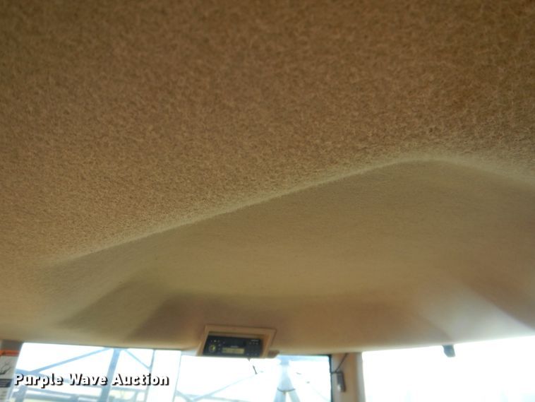 image for item DJ8250 2001 John Deere 4710  sprayer