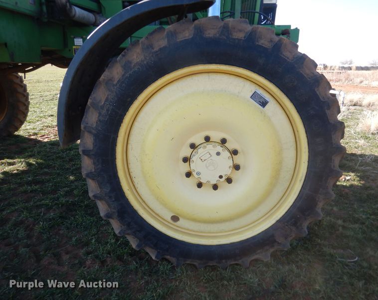 image for item DJ8250 2001 John Deere 4710  sprayer