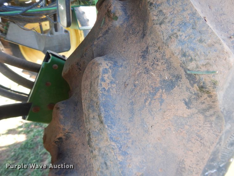 image for item DJ8250 2001 John Deere 4710  sprayer