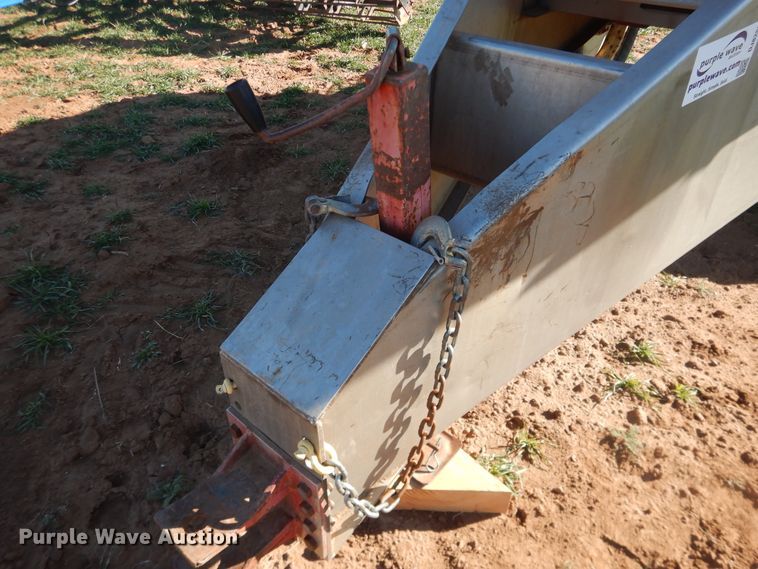 image for item DJ8252 Newton Crouch 48 Crop Maker spreader