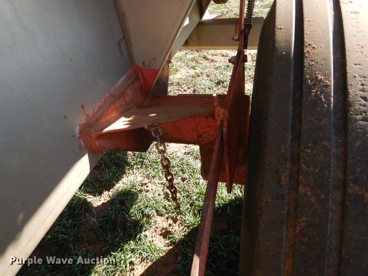 image for item DJ8252 Newton Crouch 48 Crop Maker spreader