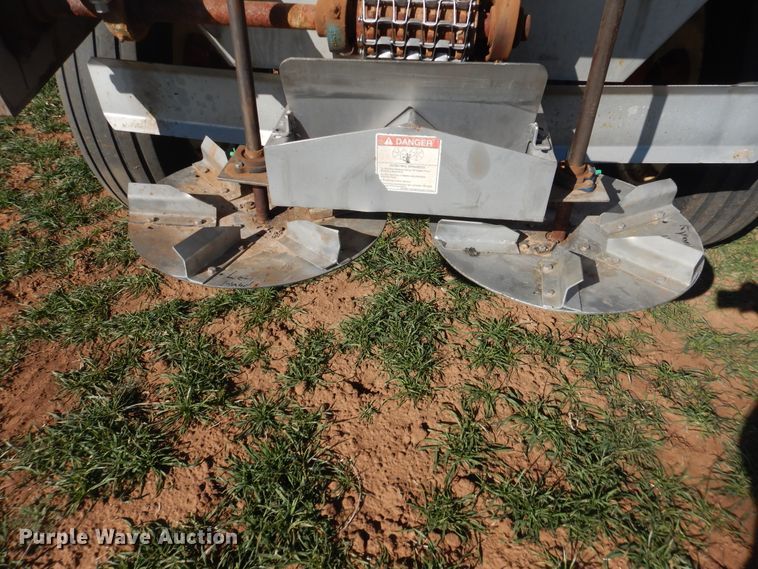 image for item DJ8252 Newton Crouch 48 Crop Maker spreader