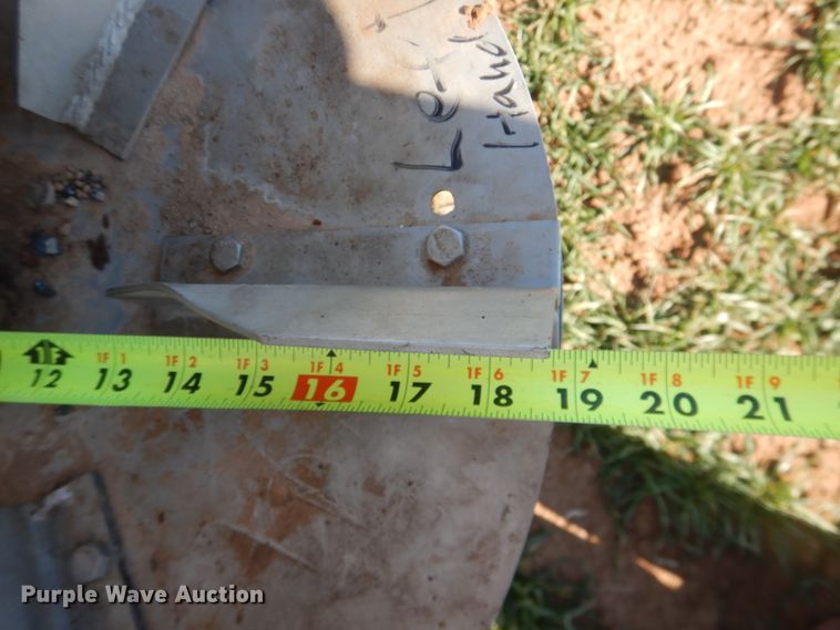 image for item DJ8252 Newton Crouch 48 Crop Maker spreader