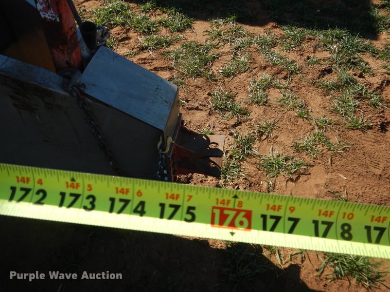 image for item DJ8252 Newton Crouch 48 Crop Maker spreader