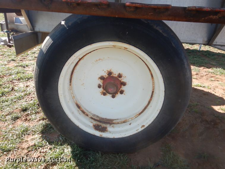 image for item DJ8252 Newton Crouch 48 Crop Maker spreader