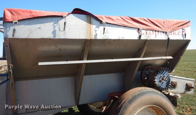 image for item DJ8253 Newton Crouch 48 Crop Maker spreader