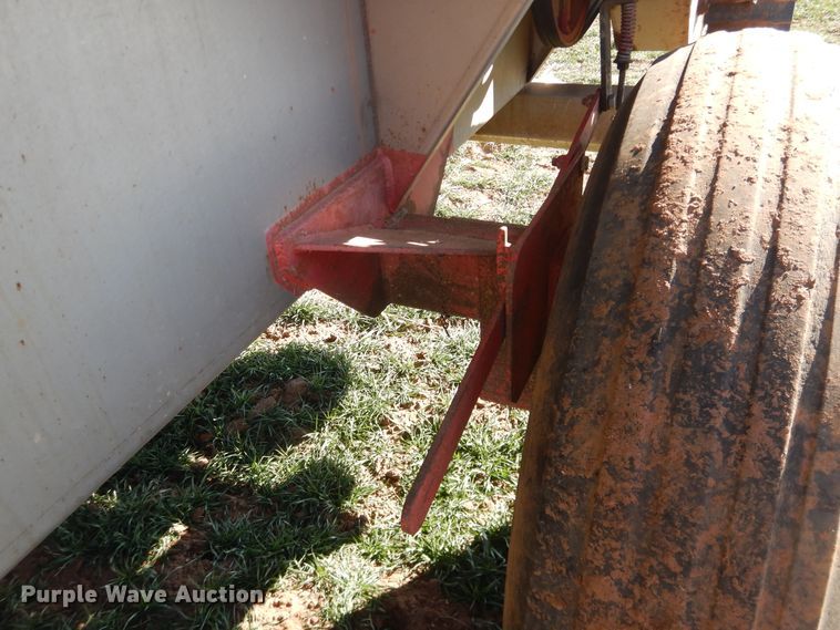 image for item DJ8253 Newton Crouch 48 Crop Maker spreader