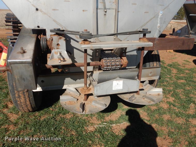 image for item DJ8253 Newton Crouch 48 Crop Maker spreader