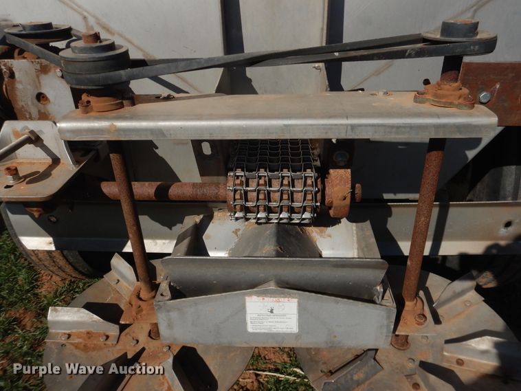 image for item DJ8253 Newton Crouch 48 Crop Maker spreader