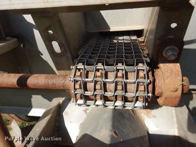 image for item DJ8253 Newton Crouch 48 Crop Maker spreader