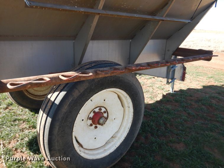 image for item DJ8253 Newton Crouch 48 Crop Maker spreader