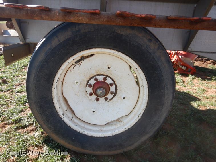 image for item DJ8253 Newton Crouch 48 Crop Maker spreader