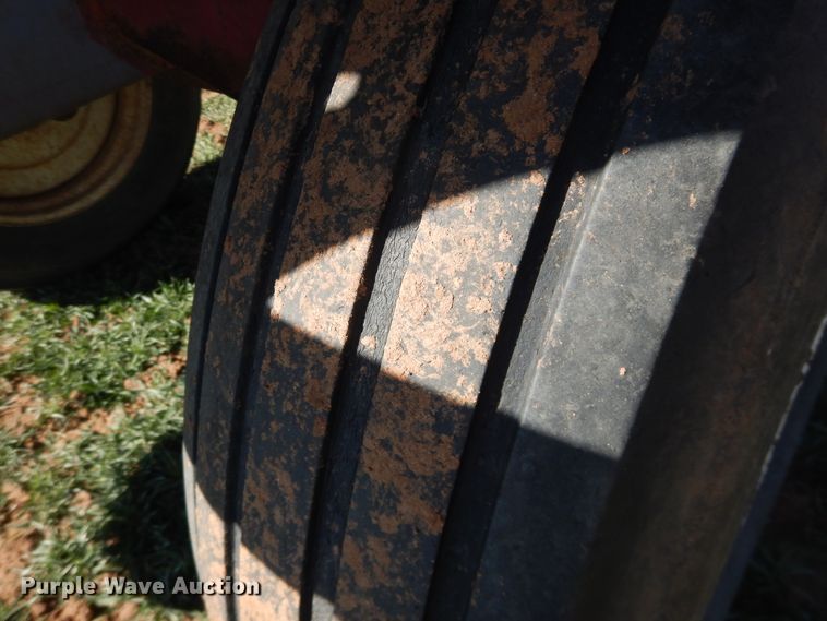 image for item DJ8253 Newton Crouch 48 Crop Maker spreader