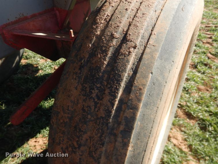 image for item DJ8253 Newton Crouch 48 Crop Maker spreader