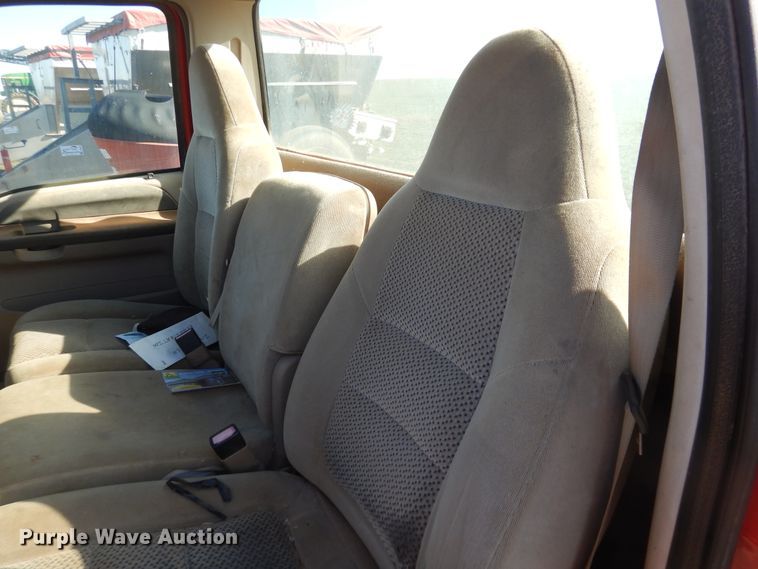 image for item DJ8255 2001 Ford F350 Super Duty  pickup truck cab and chassis