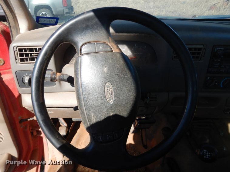 image for item DJ8255 2001 Ford F350 Super Duty  pickup truck cab and chassis