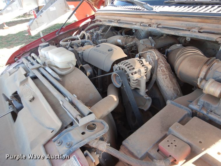 image for item DJ8255 2001 Ford F350 Super Duty  pickup truck cab and chassis